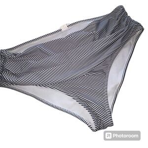 Swimsuits Bottoms Only Women’s XXL Black White Striped Ruched Lined